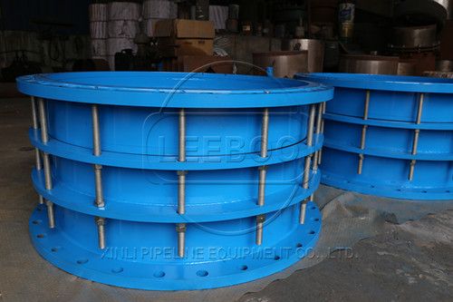 <a href=http://www.xinligd.com target=_blank class=infotextkey>伸縮接頭</a>對管道的保護