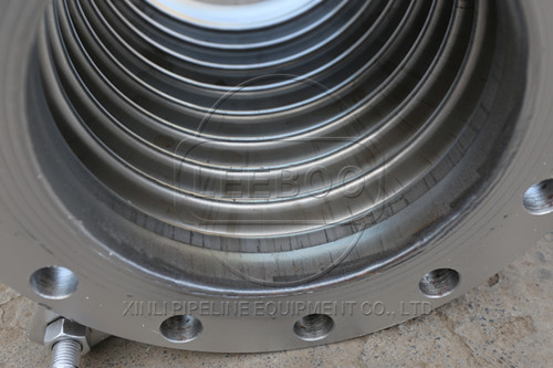 金屬<a href=http://www.cxyxn.com target=_blank class=infotextkey>補(bǔ)償器</a>的共振問題