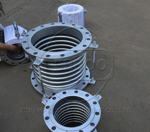 非金屬<a href=http://www.cxyxn.com target=_blank class=infotextkey>補(bǔ)償器</a>的位移知識